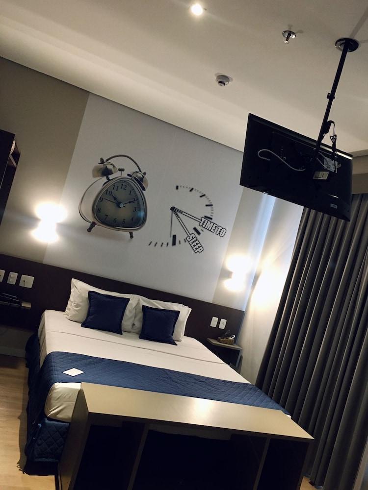 Summit Suites Hotel بينداموهانغابا المظهر الخارجي الصورة