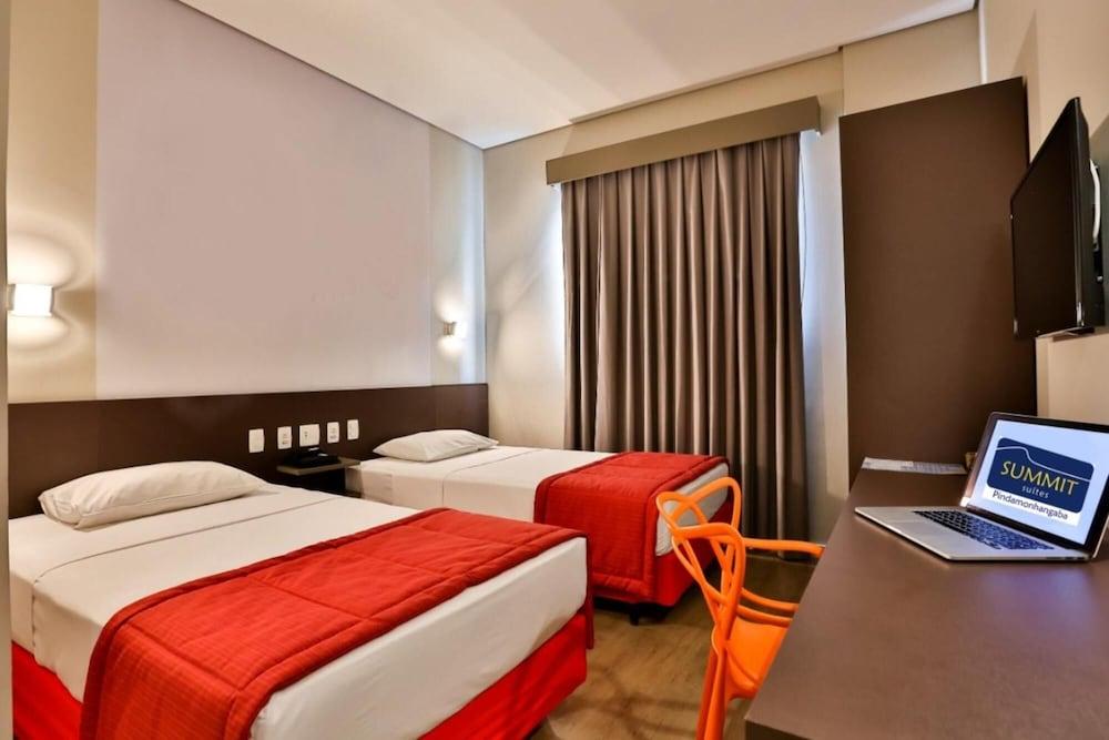 Summit Suites Hotel بينداموهانغابا المظهر الخارجي الصورة